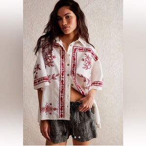 NWT WE THE FREE VACATION TOP❤️